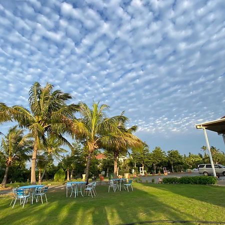 Coconutpalm Home Hengchun Exterior photo